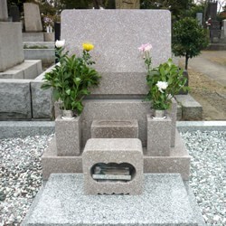 桜小目石洋型墓石